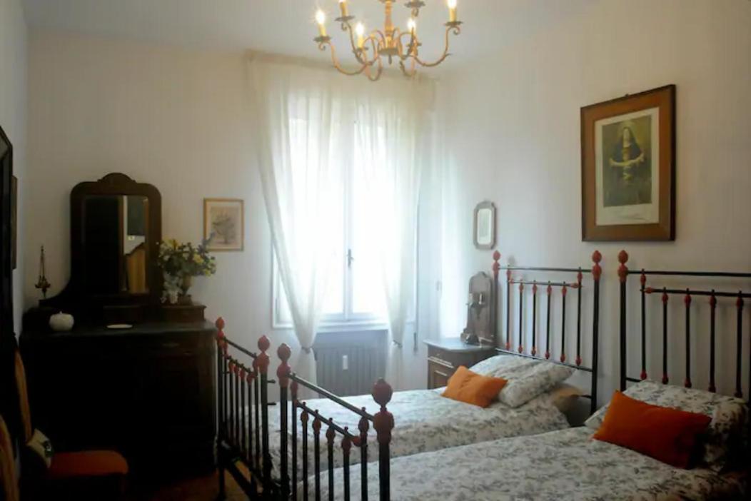 Charming Flat With Terrace Over The Canal Apartman Velence Kültér fotó
